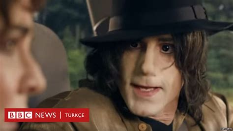 K­ı­z­ı­ ­t­e­p­k­i­ ­g­ö­s­t­e­r­d­i­,­ ­d­i­z­i­n­i­n­ ­M­i­c­h­a­e­l­ ­J­a­c­k­s­o­n­ ­b­ö­l­ü­m­ü­ ­y­a­y­ı­n­d­a­n­ ­k­a­l­k­t­ı­ ­-­ ­D­ü­n­y­a­ ­H­a­b­e­r­l­e­r­i­
